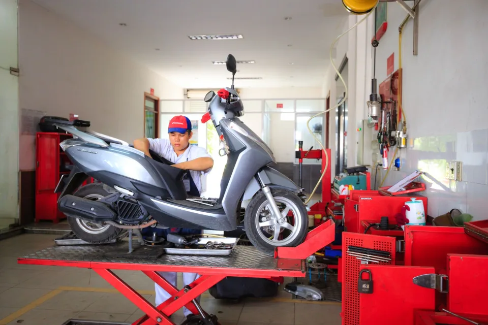 Sửa chữa và chăm sóc xe đúng tay nghề